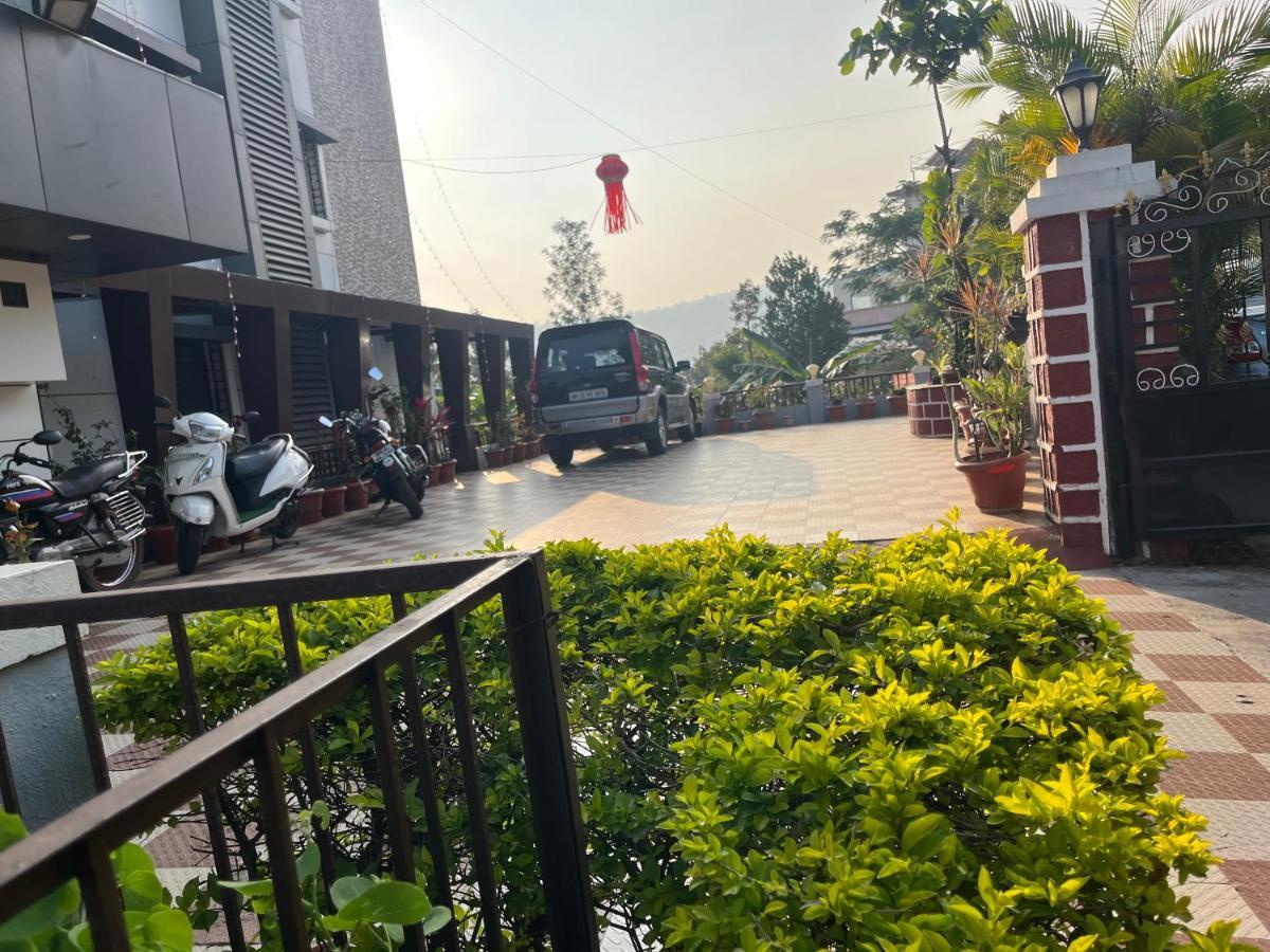 S2 Residency Hotel Panchgani Bagian luar foto