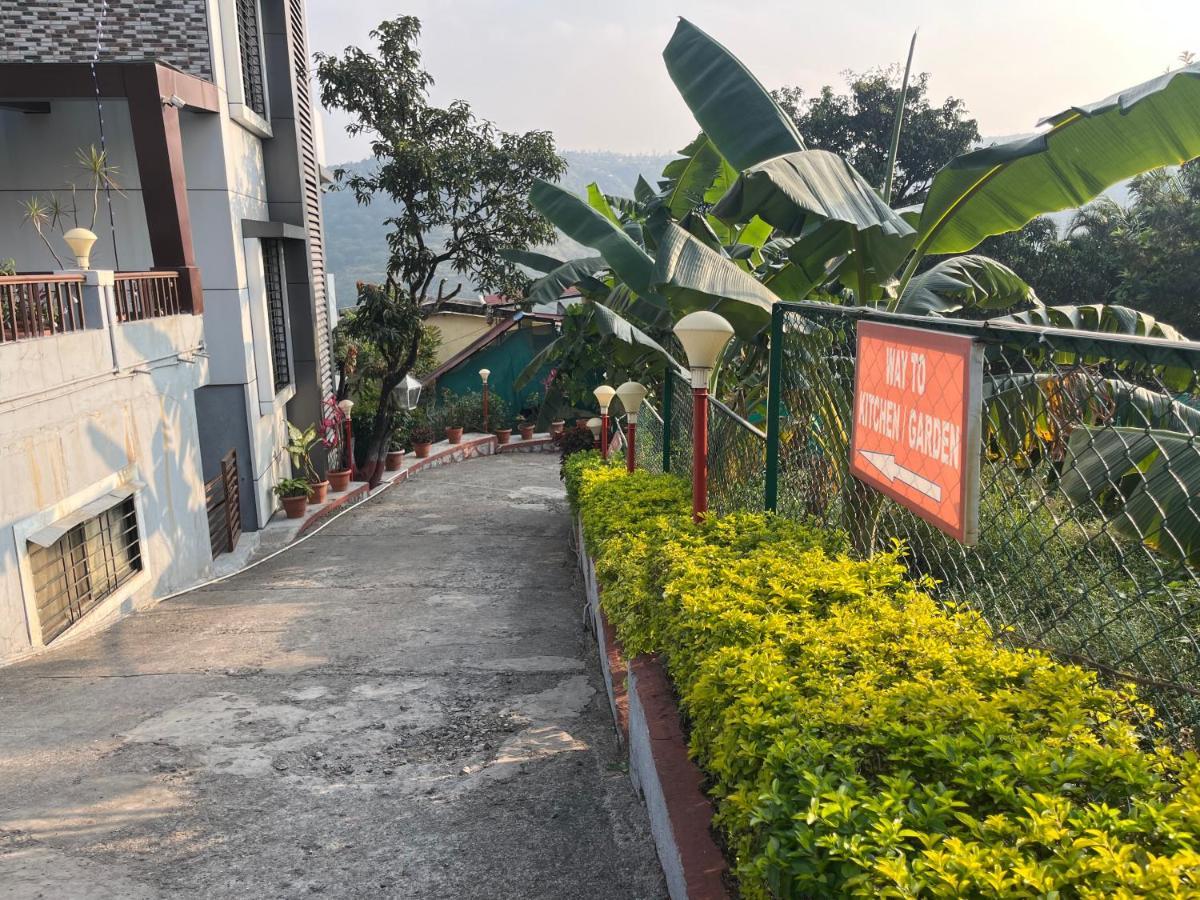 S2 Residency Hotel Panchgani Bagian luar foto