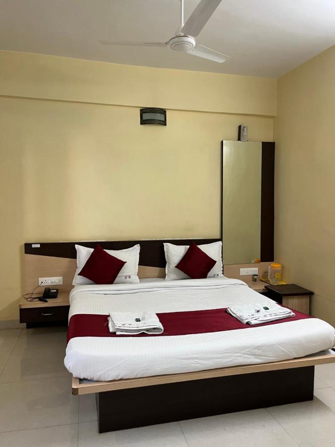 S2 Residency Hotel Panchgani Bagian luar foto