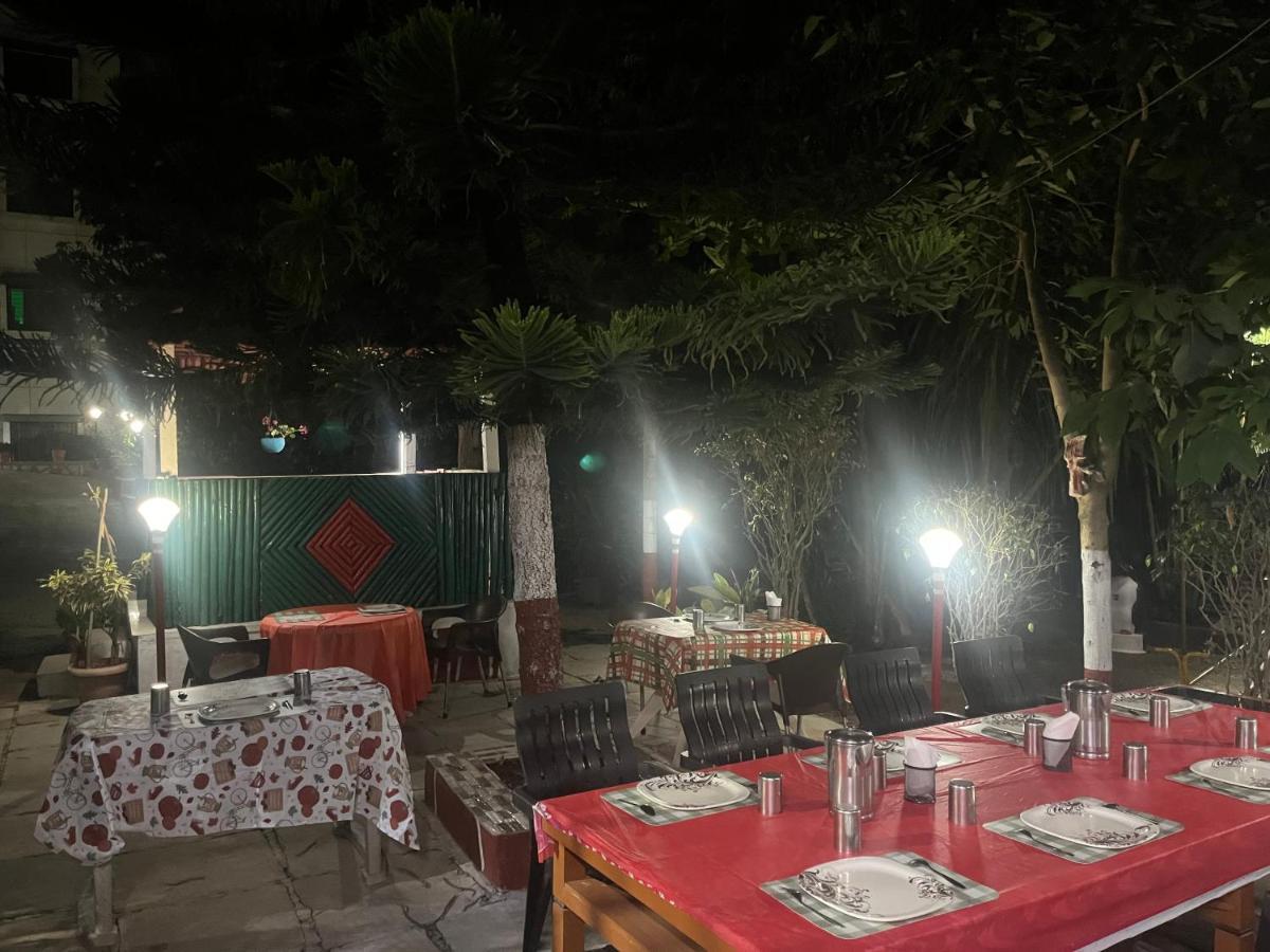 S2 Residency Hotel Panchgani Bagian luar foto